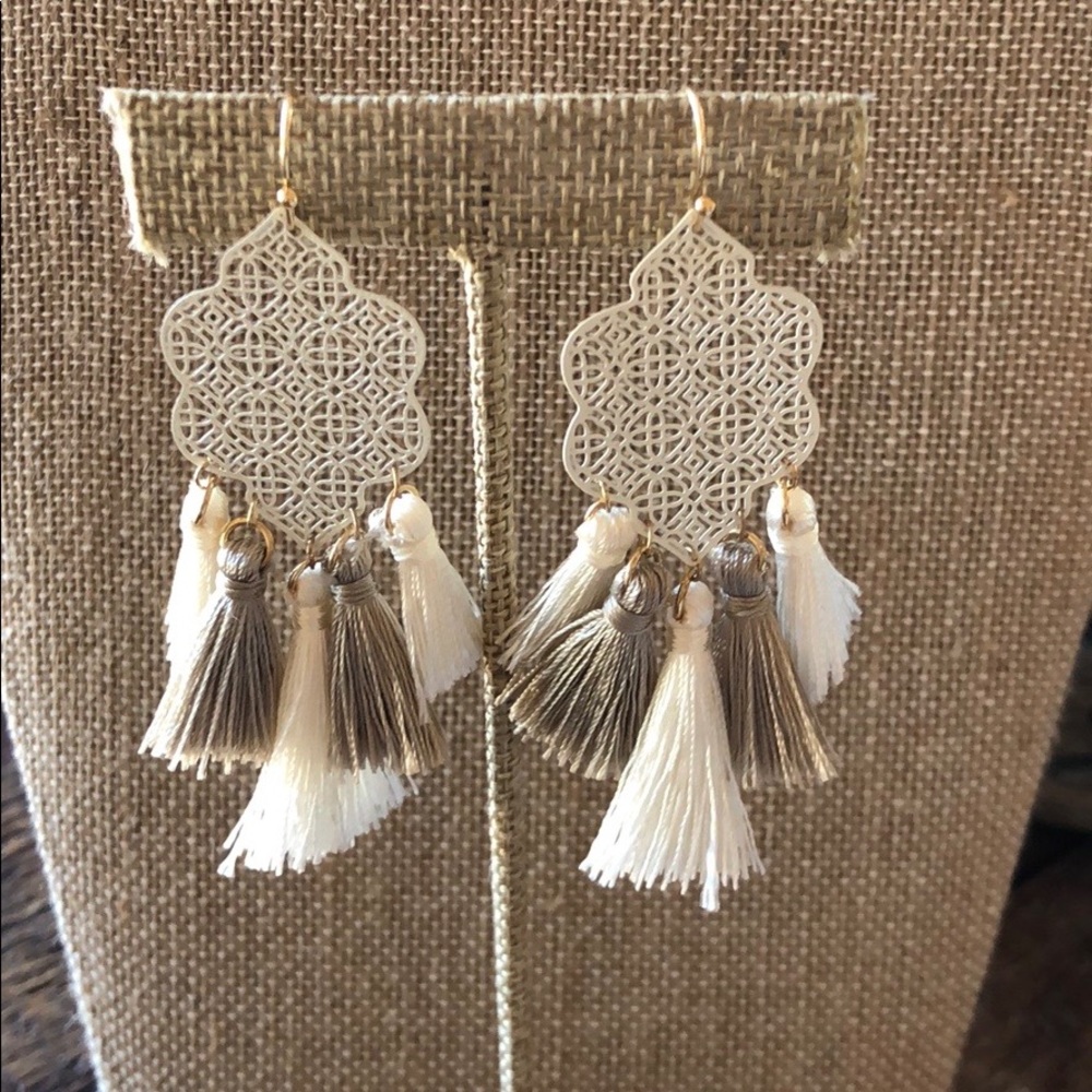 Ivory/taupe Filigree Tassel earrings - Picture 3 of 3